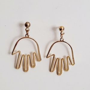Hand dangle Earrings💫